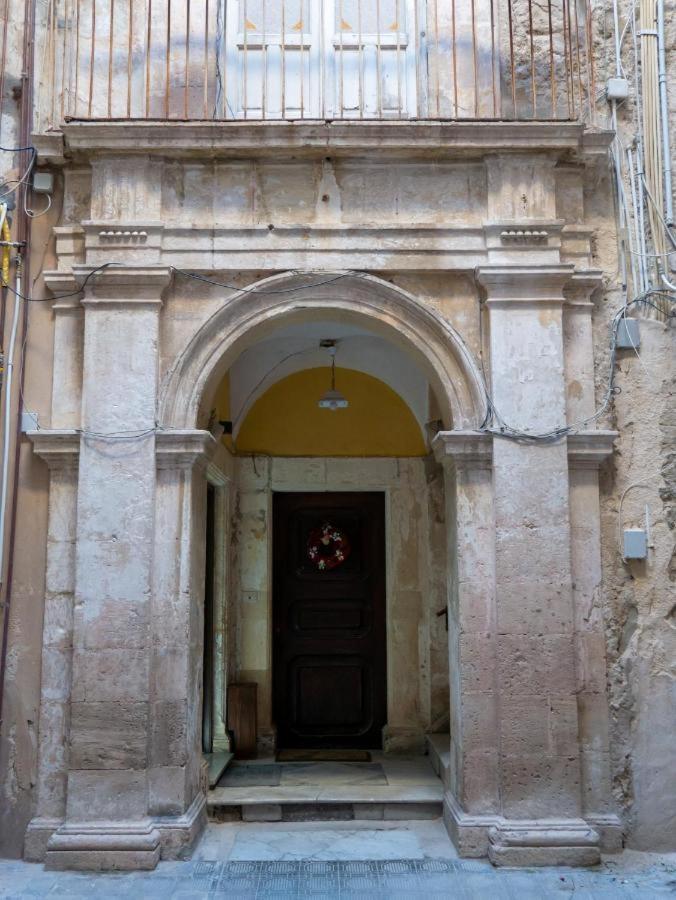 2 Soru Ortigia Holiday Home - Attico Con Terrazza Syracuse Exterior foto